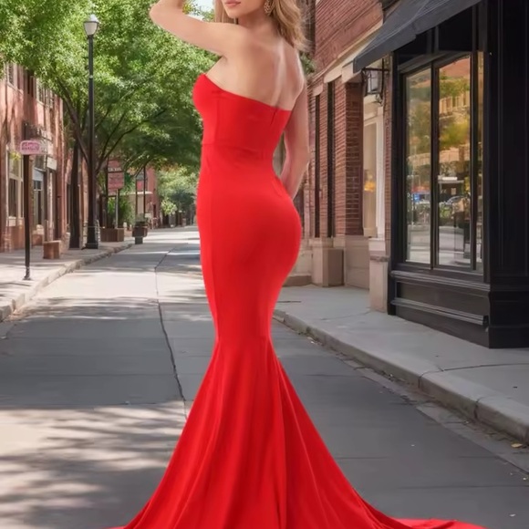 RoMagic Strapless Red Dress M - Picture 2 of 9